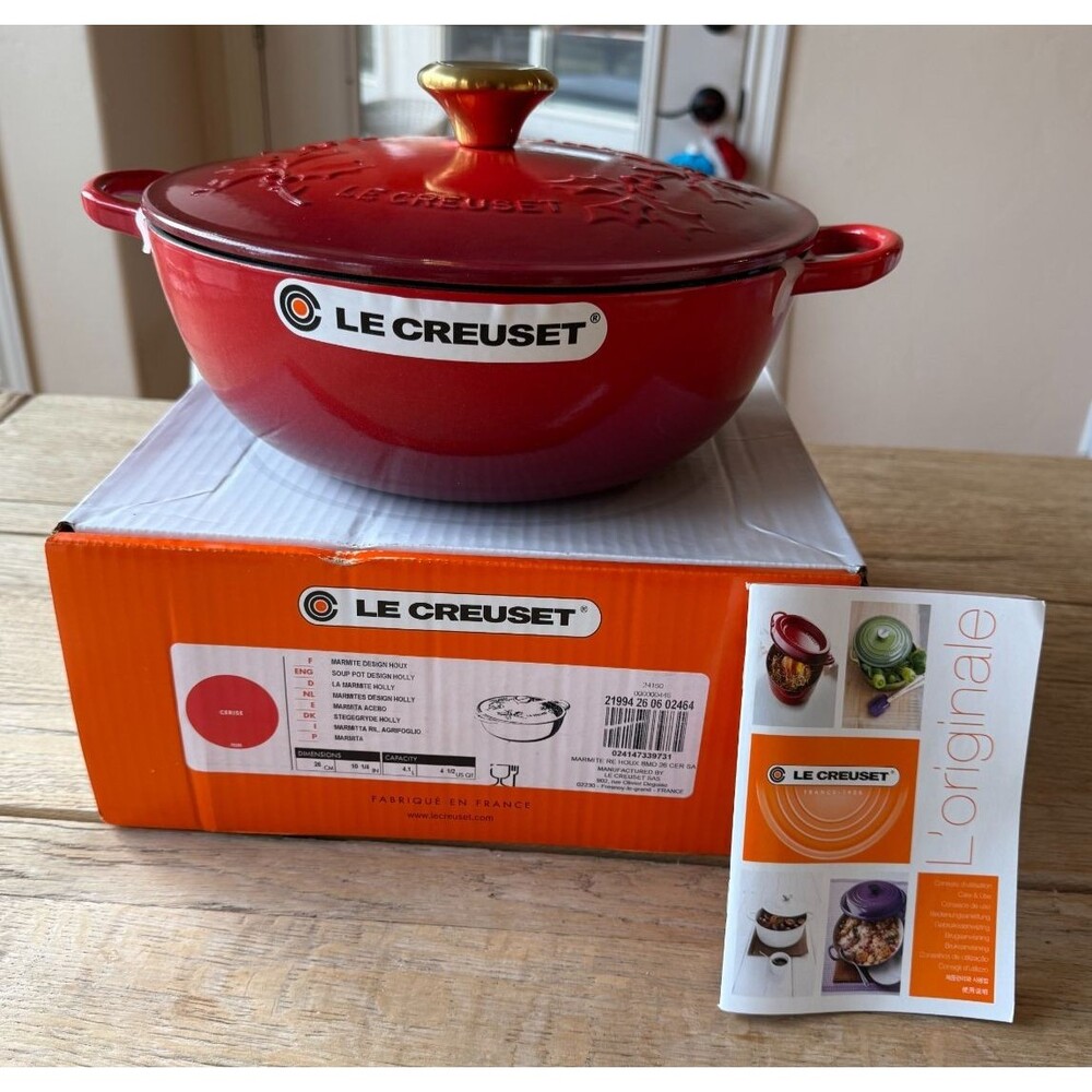 Le Creuset Holly Collection Traditional Round Chef’s Oven Cerise Cherry Red NEW